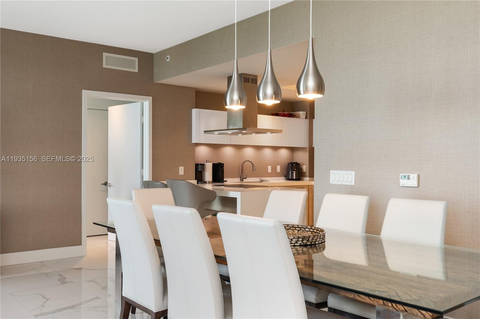 17301 Biscayne Boulevard 908 — photo 9