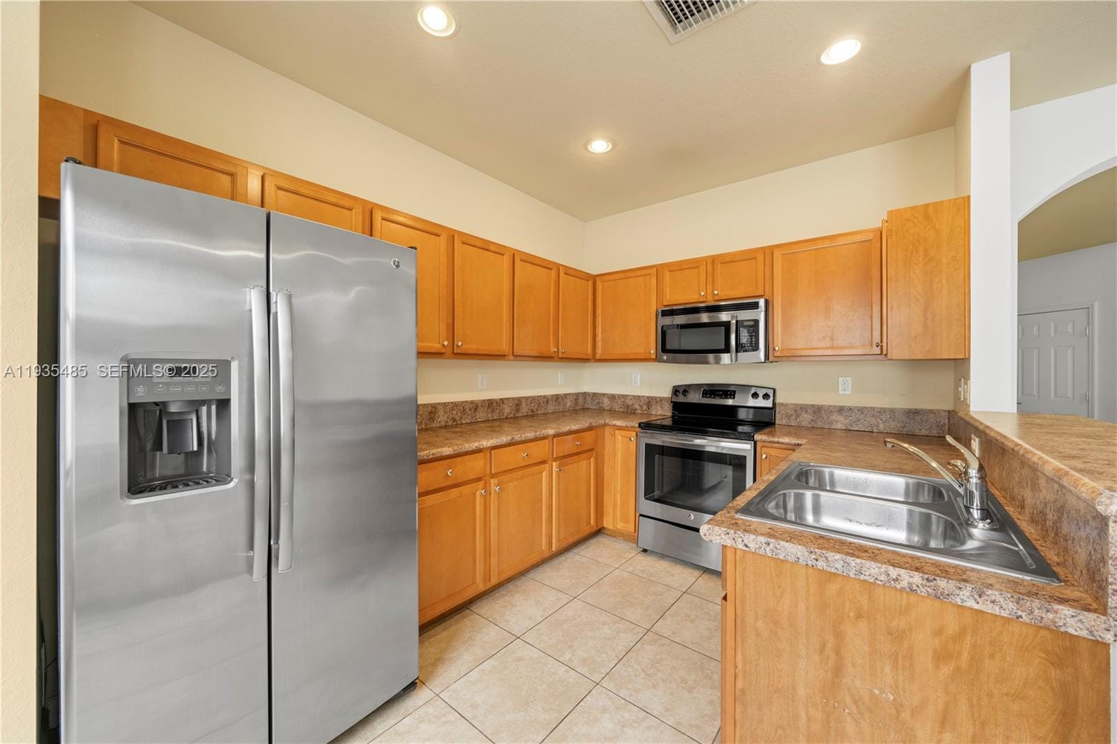 3366 W 90th Terrace, Hialeah, FL 33018 photo 6