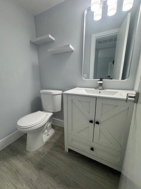 315 Circle Drive S 102, Boynton Beach, FL 33435 photo 14