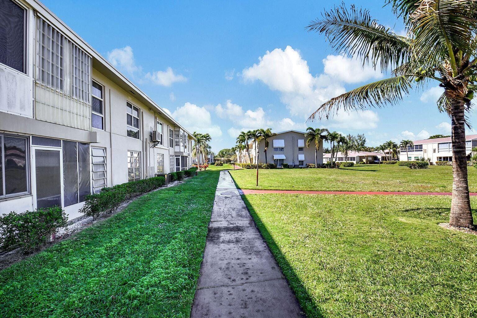 315 Circle Drive S 102, Boynton Beach, FL 33435 photo 27