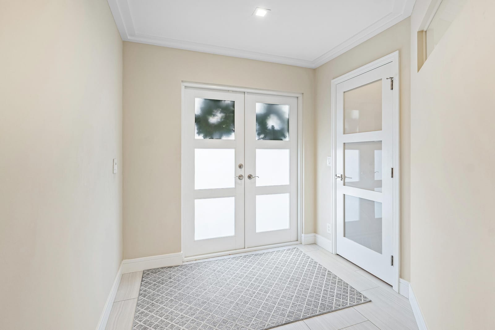 1014 Bel Air Drive B3 — photo 2