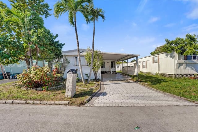 361 NW 135th Avenue, sold in Sunshine City, Plantation, FL