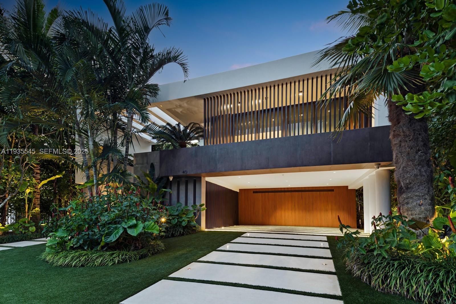 40 W Rivo Alto Drive — photo 4