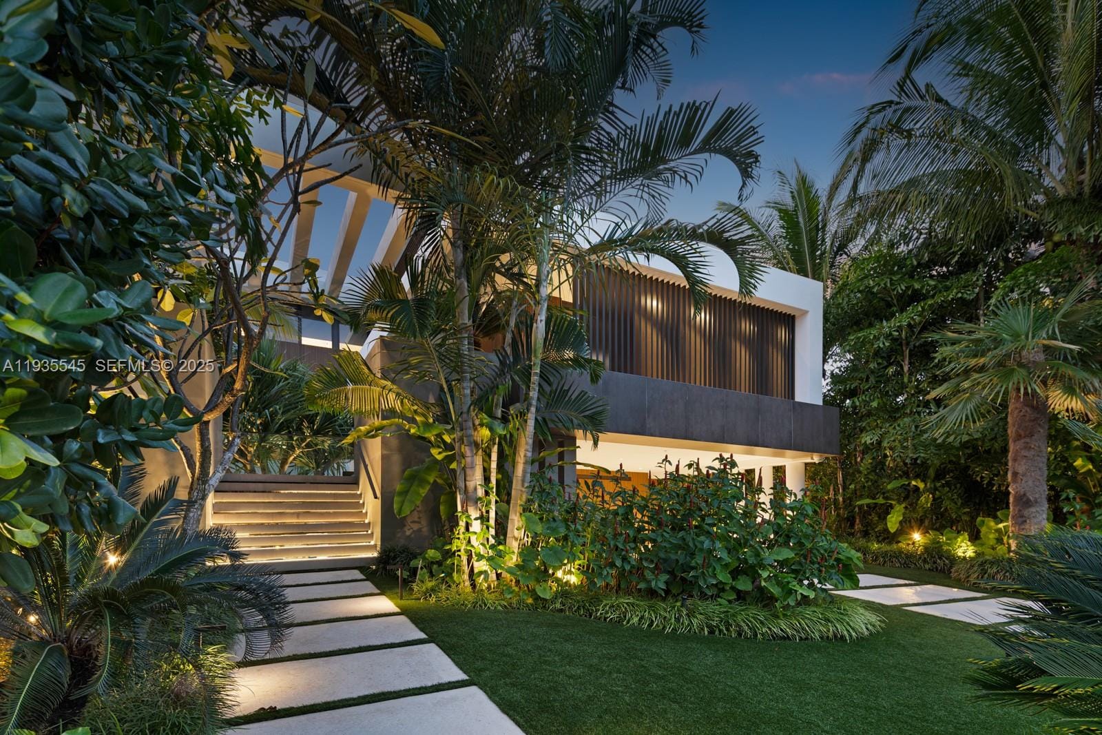 40 W Rivo Alto Drive — photo 6