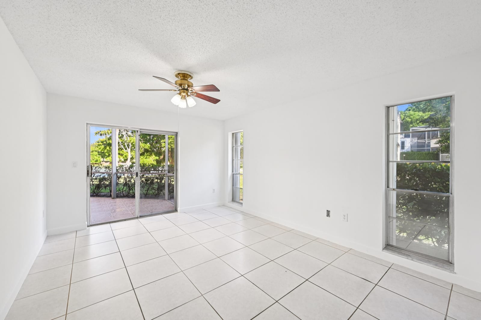 7 N Greenway Village N 111, Royal Palm Beach, FL 33411 photo 14