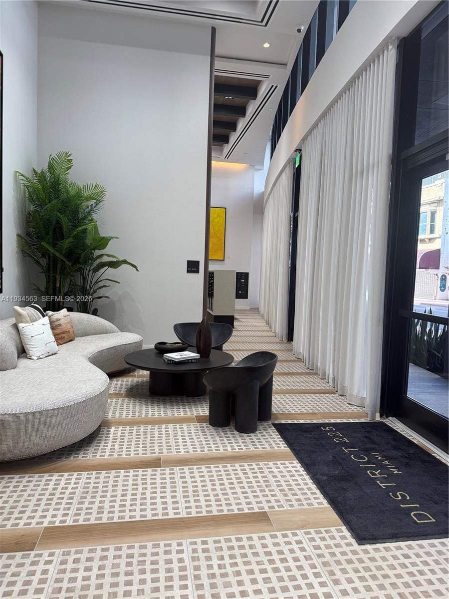 225 N Miami Avenue 501 — photo 2
