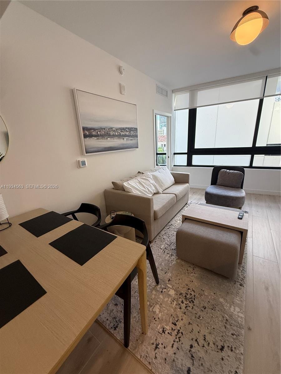 225 N Miami Avenue 501 — photo 4