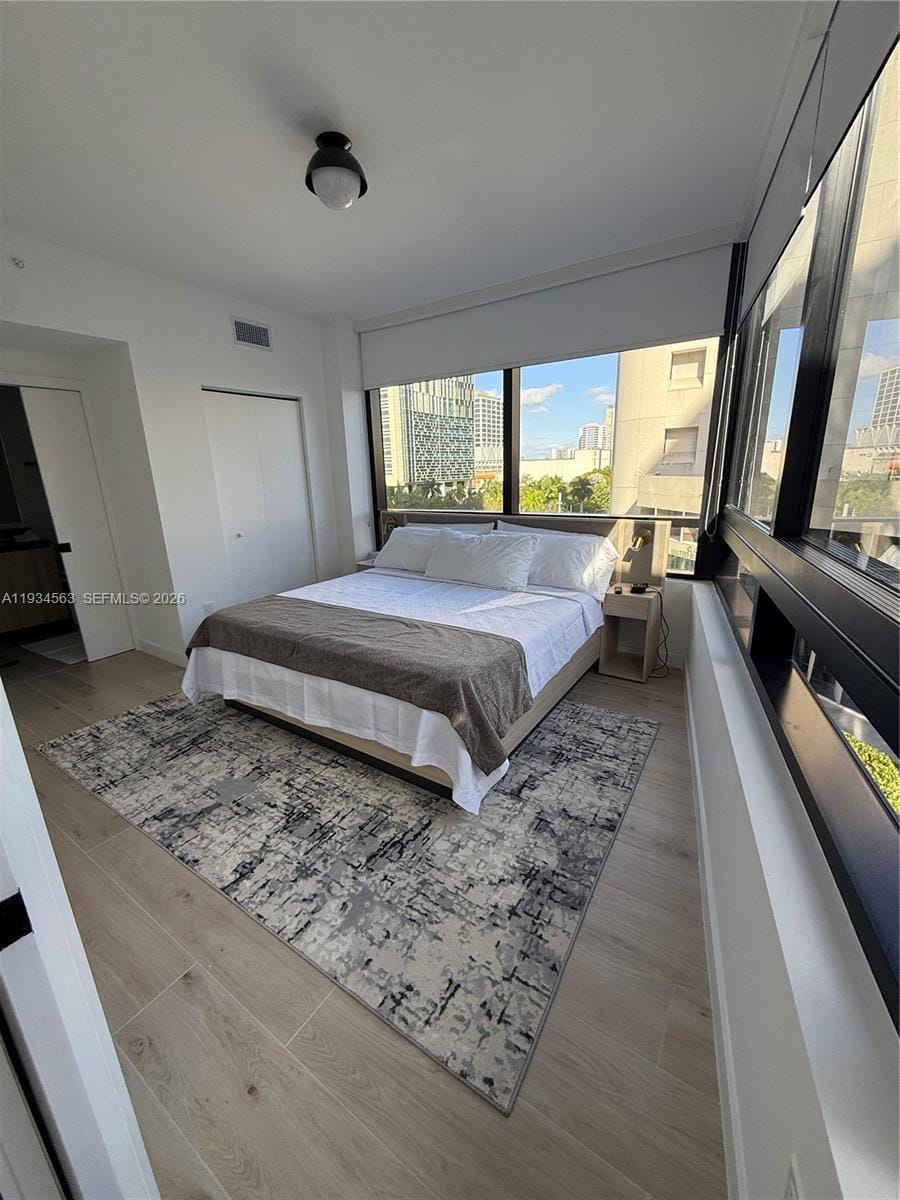 225 N Miami Avenue 501 — photo 8