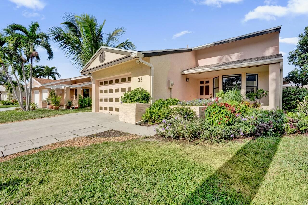 32 Buxton Lane, Boynton Beach, FL 33426 photo 2