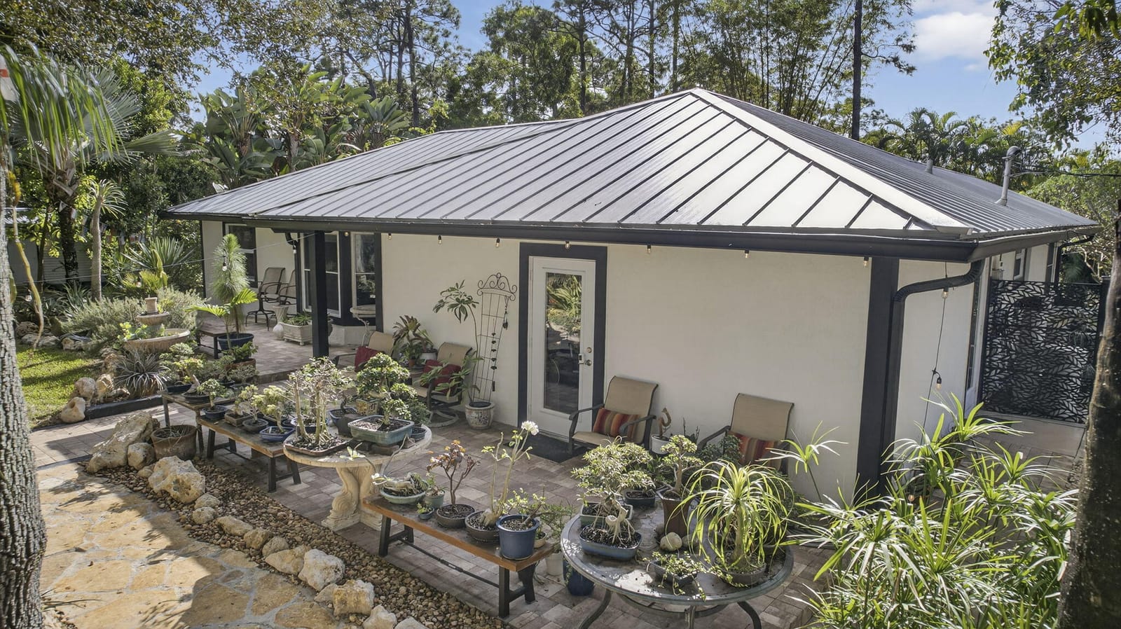 17152 W Sycamore Drive — photo 3