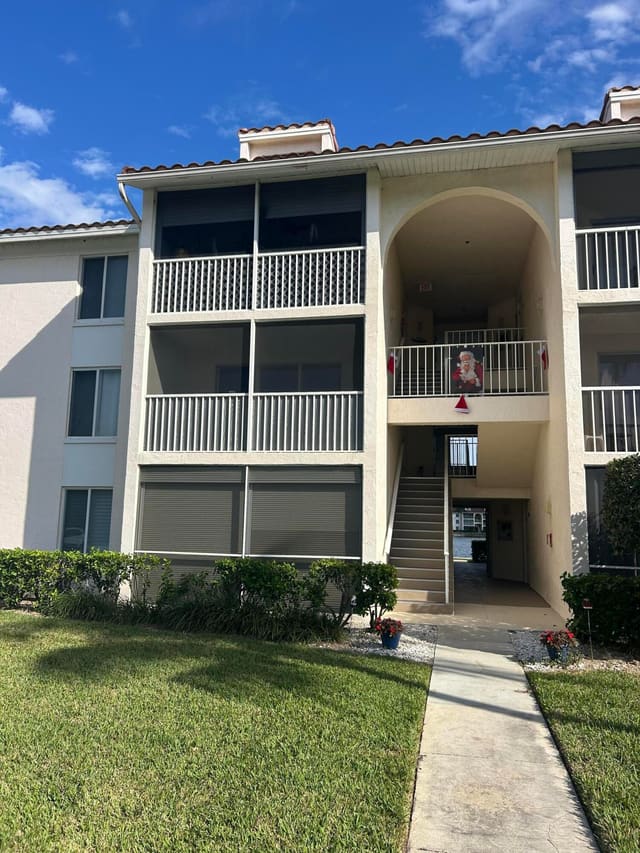 4468 NE Ocean Boulevard C2, sold in Jensen Beach Club Condo, Jensen Beach, FL