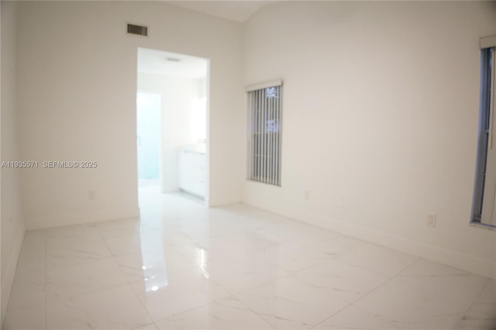 5141 NW 101st Place, Doral, FL 33178 photo 8