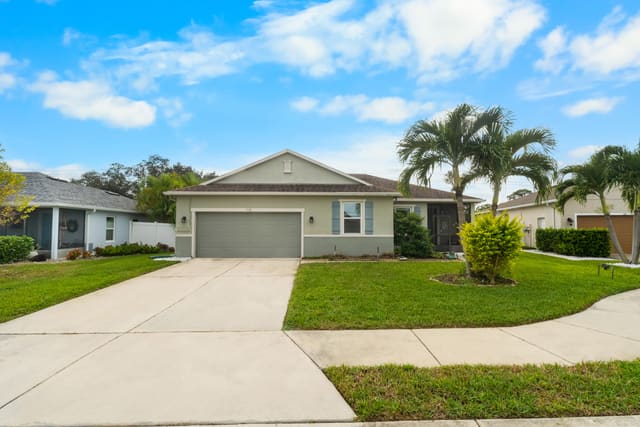 110 65th Avenue E, Bradenton, FL 34203
