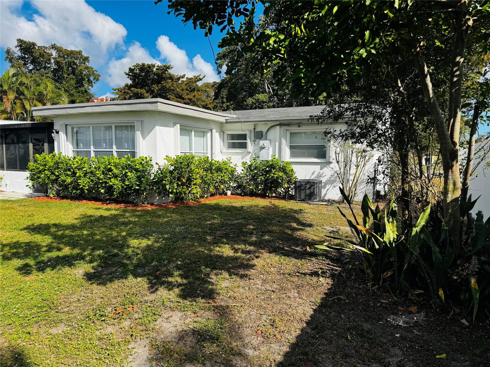 1040 N 74th Way, Hollywood, FL 33024 photo 20