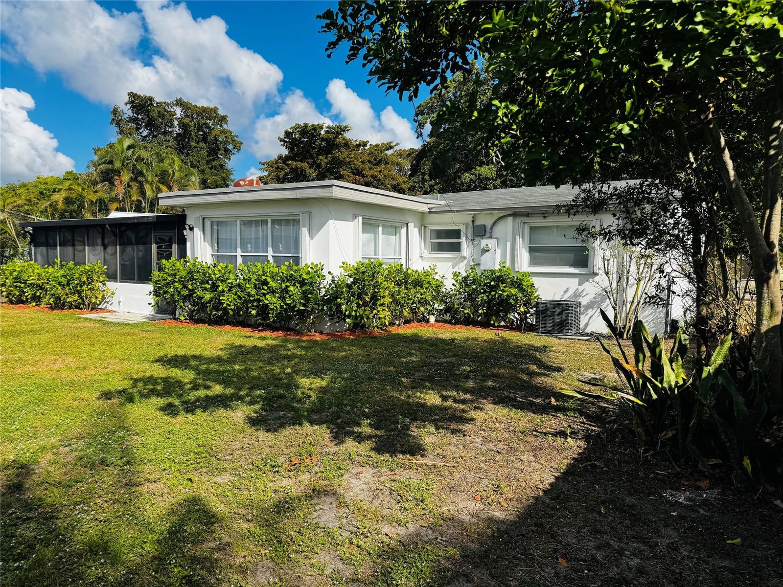 1040 N 74th Way, Hollywood, FL 33024 photo 22