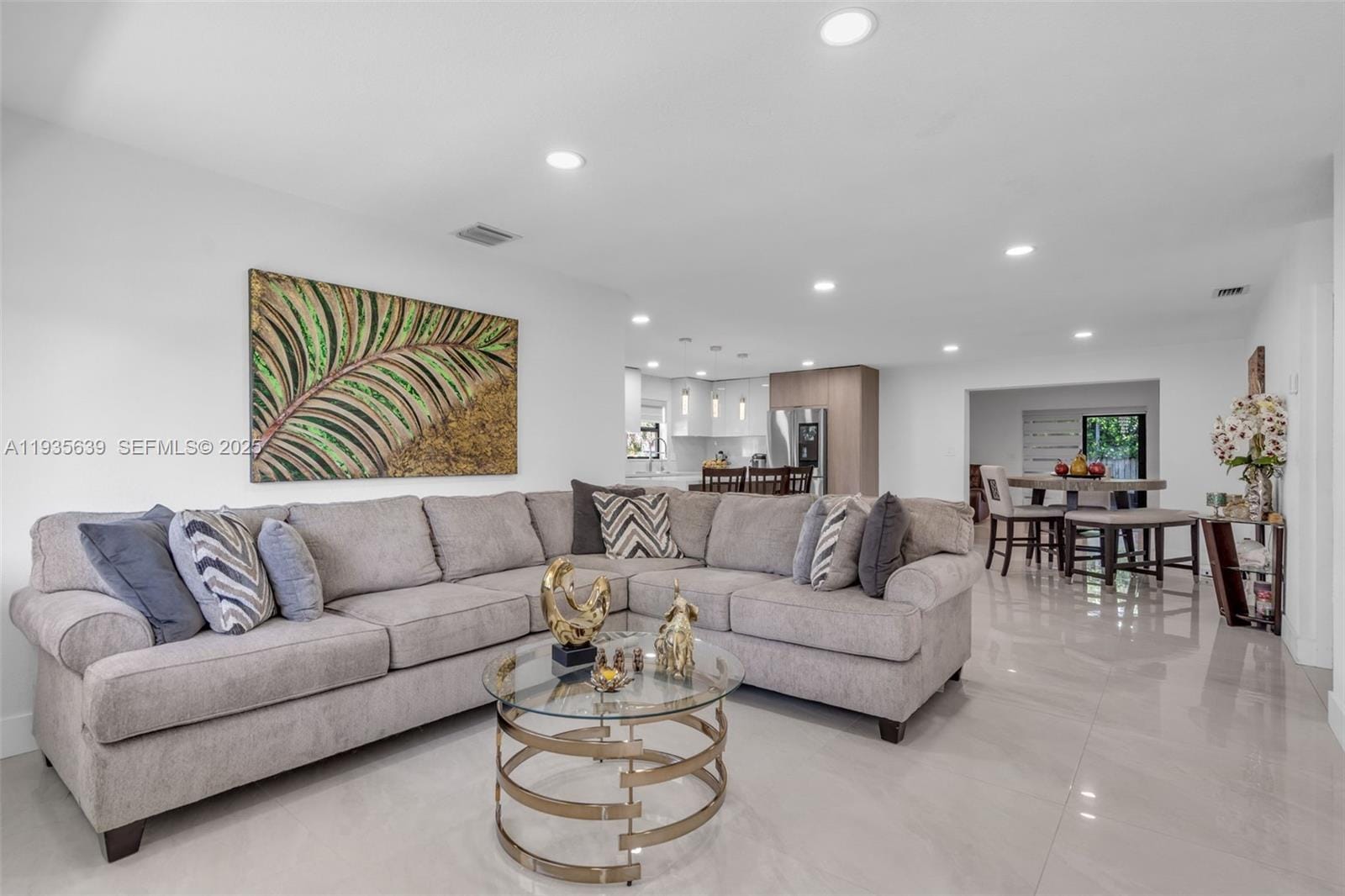 7100 Mcclellan Street — photo 3
