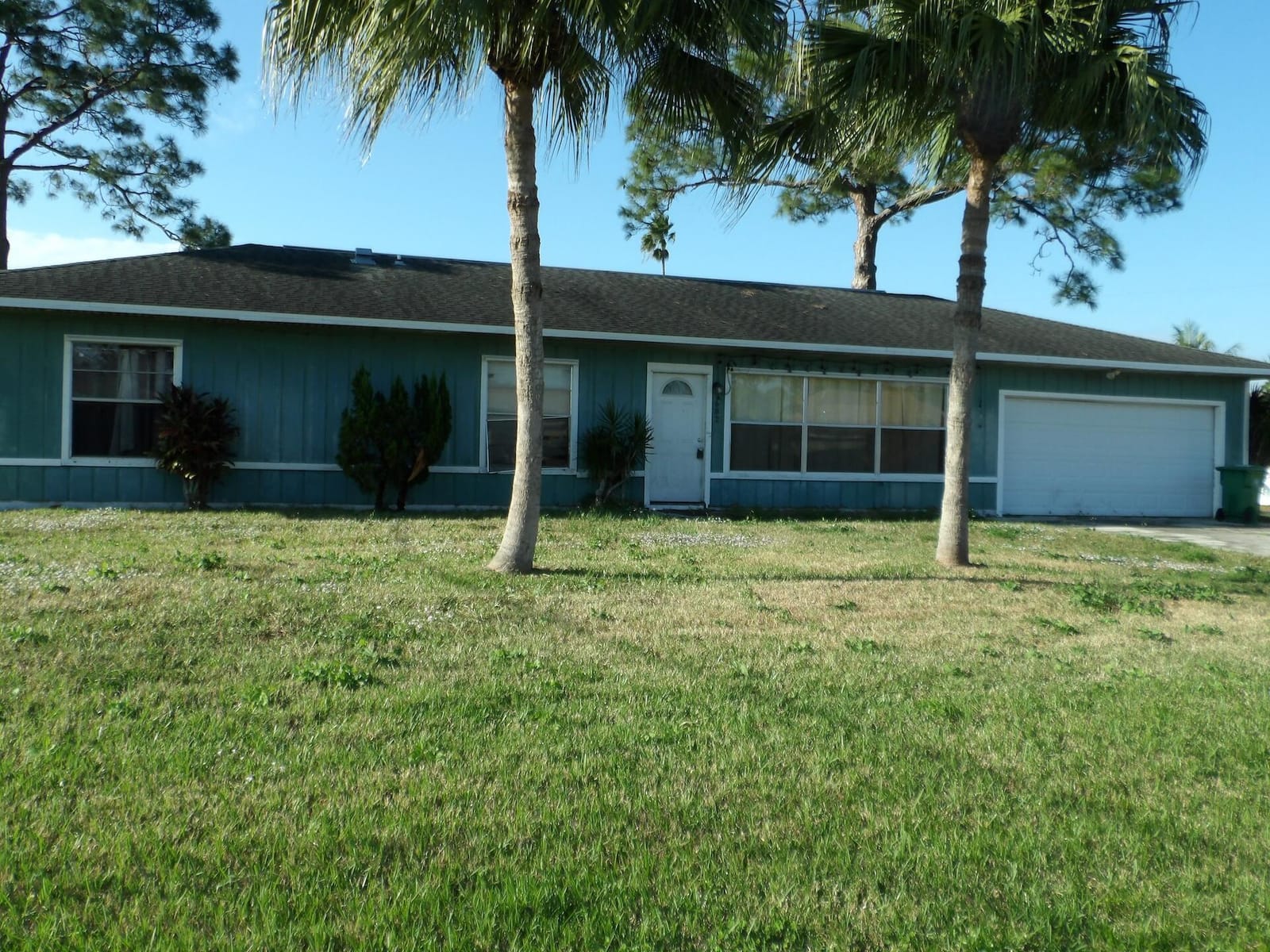 682 NW Cardinal Drive — photo 4