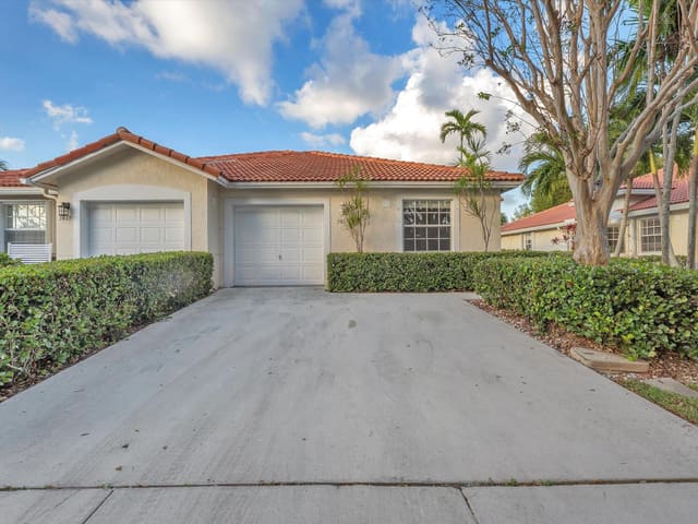 5057 S La Sedona Circle 5057, sold in Sierra Vista, Delray Beach, FL