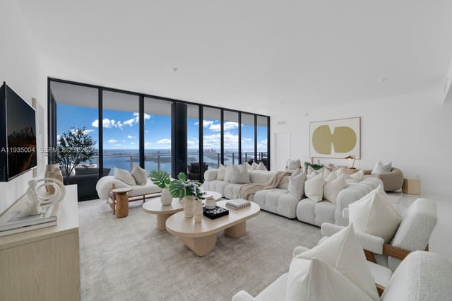 700 NE 24th Street PH-5903, sold in Bay Breeze, Miami, FL