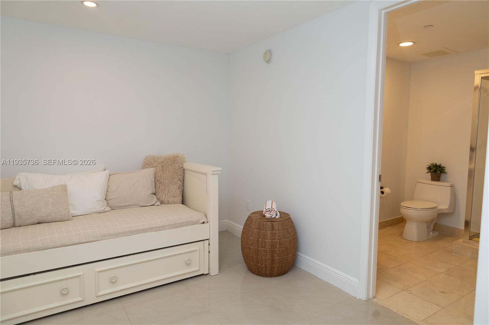 1800 S Ocean Drive 908, Hallandale Beach, FL 33009 photo 18
