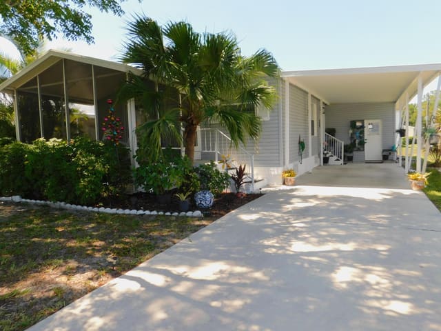 376 Seahorse Terrace, Fort Pierce, FL 34982
