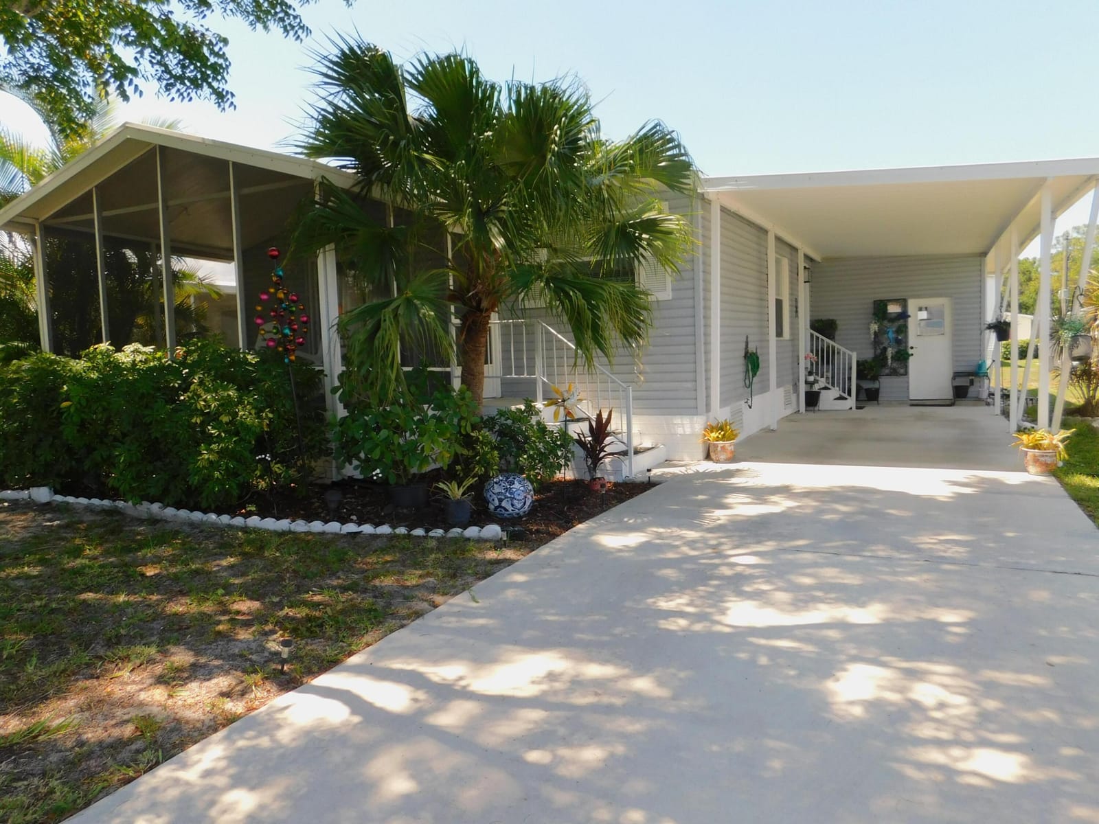 376 Seahorse Terrace, Fort Pierce, FL 34982 photo 1