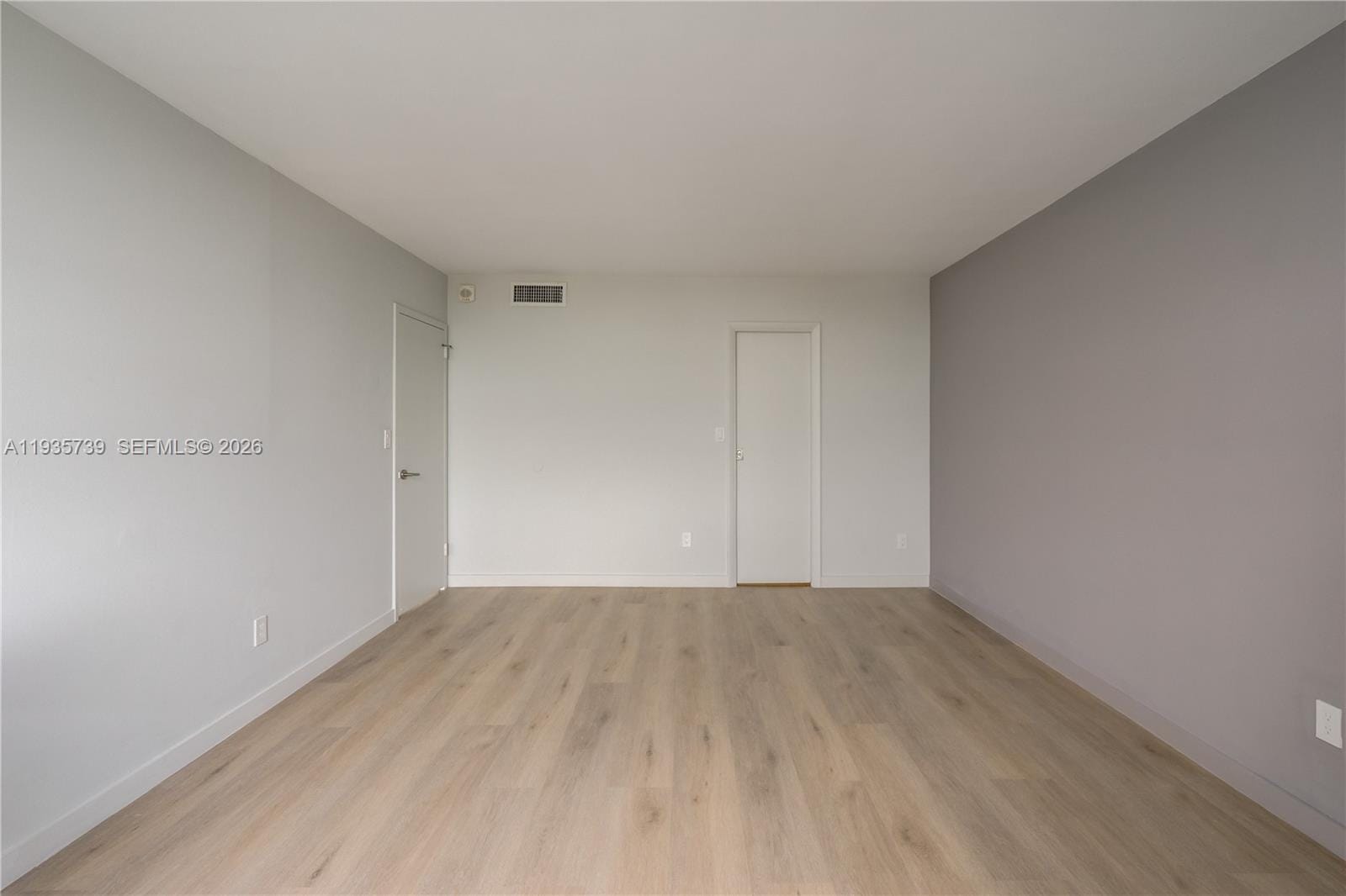 2000 NE 135th Street 908, North Miami, FL 33181 photo 21