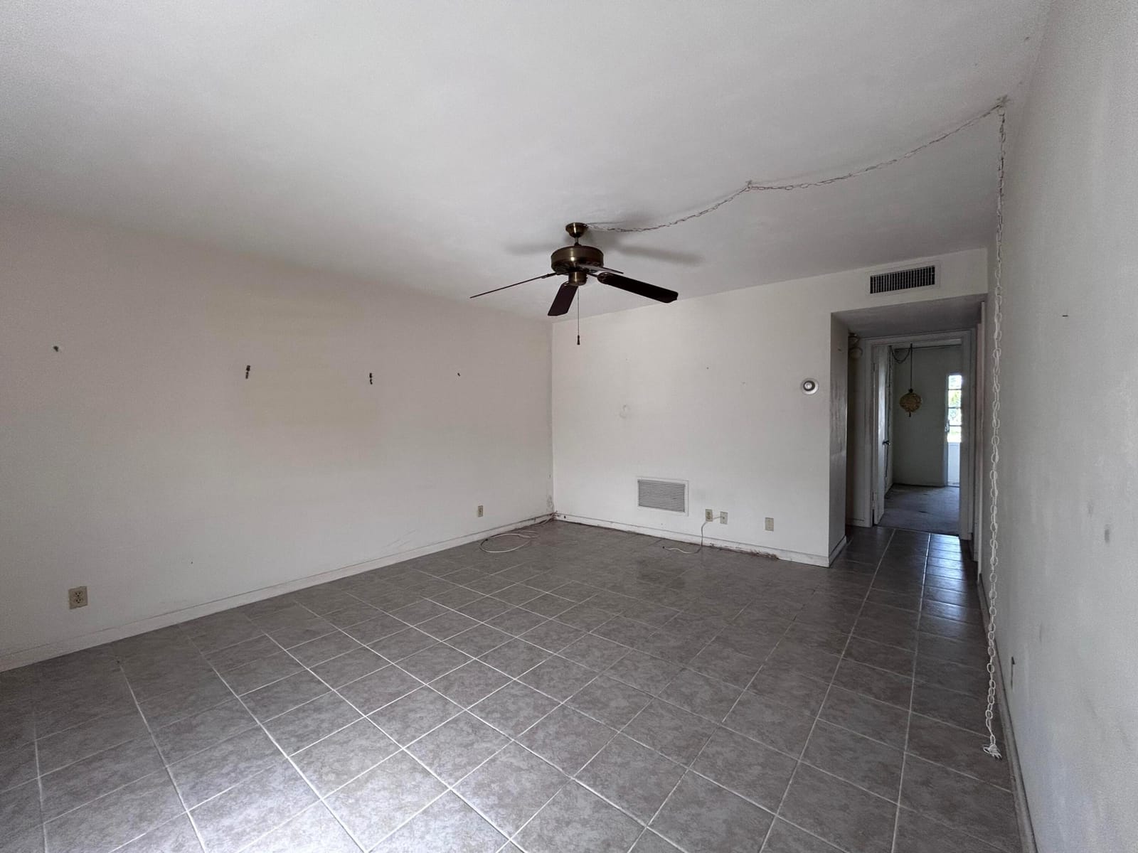 2400 Lake Osborne Drive 102 — photo 12
