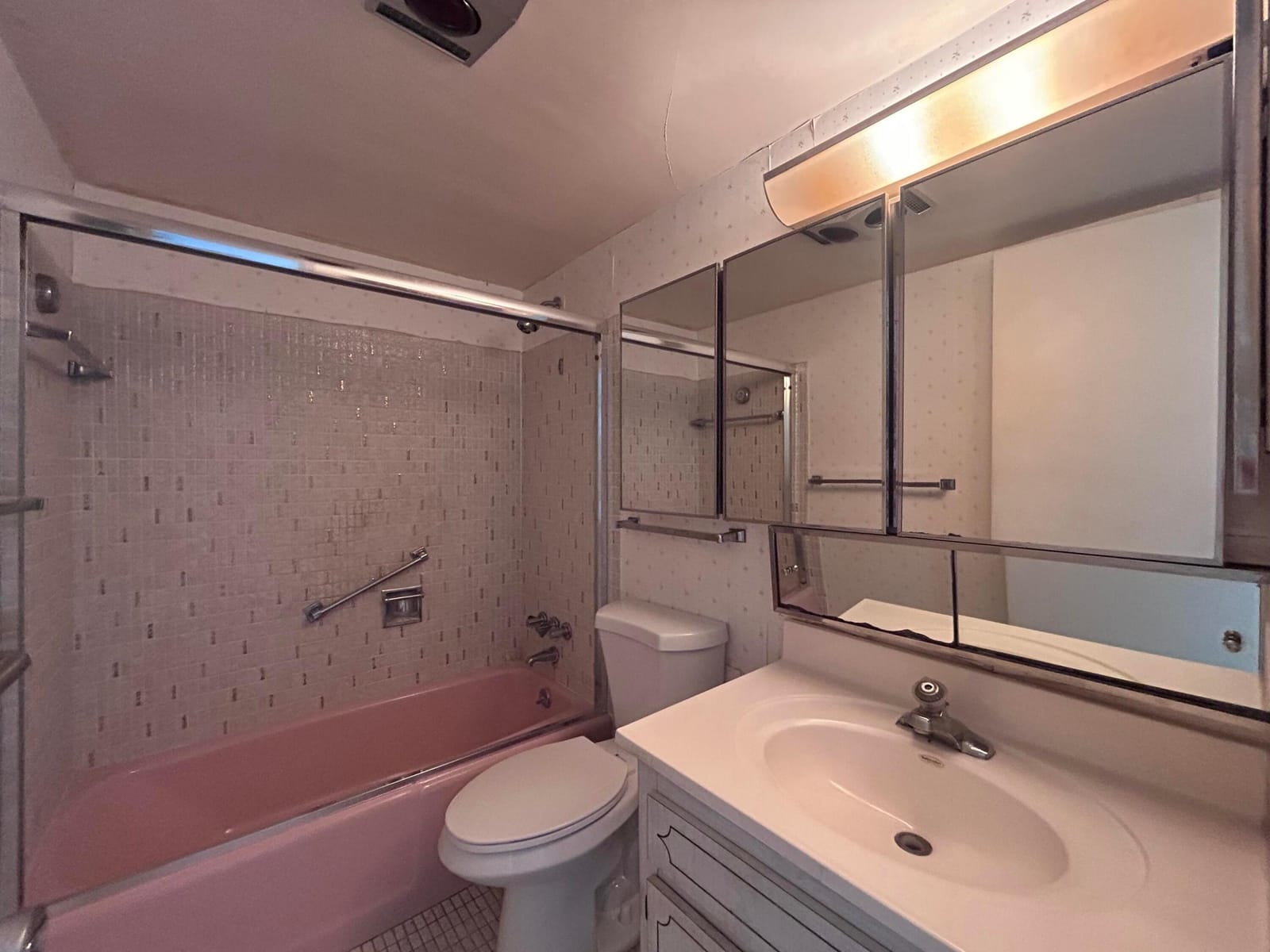 2400 Lake Osborne Drive 102, Lake Worth Beach, FL 33461 photo 13