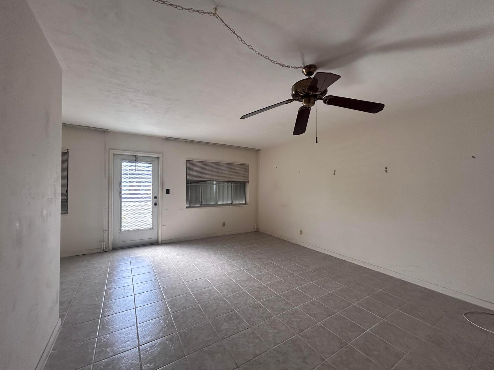 2400 Lake Osborne Drive 102 — photo 9