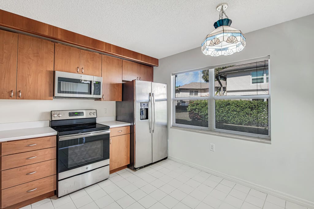 7 Amherst Court Apt A, Royal Palm Beach, FL 33411 photo 9