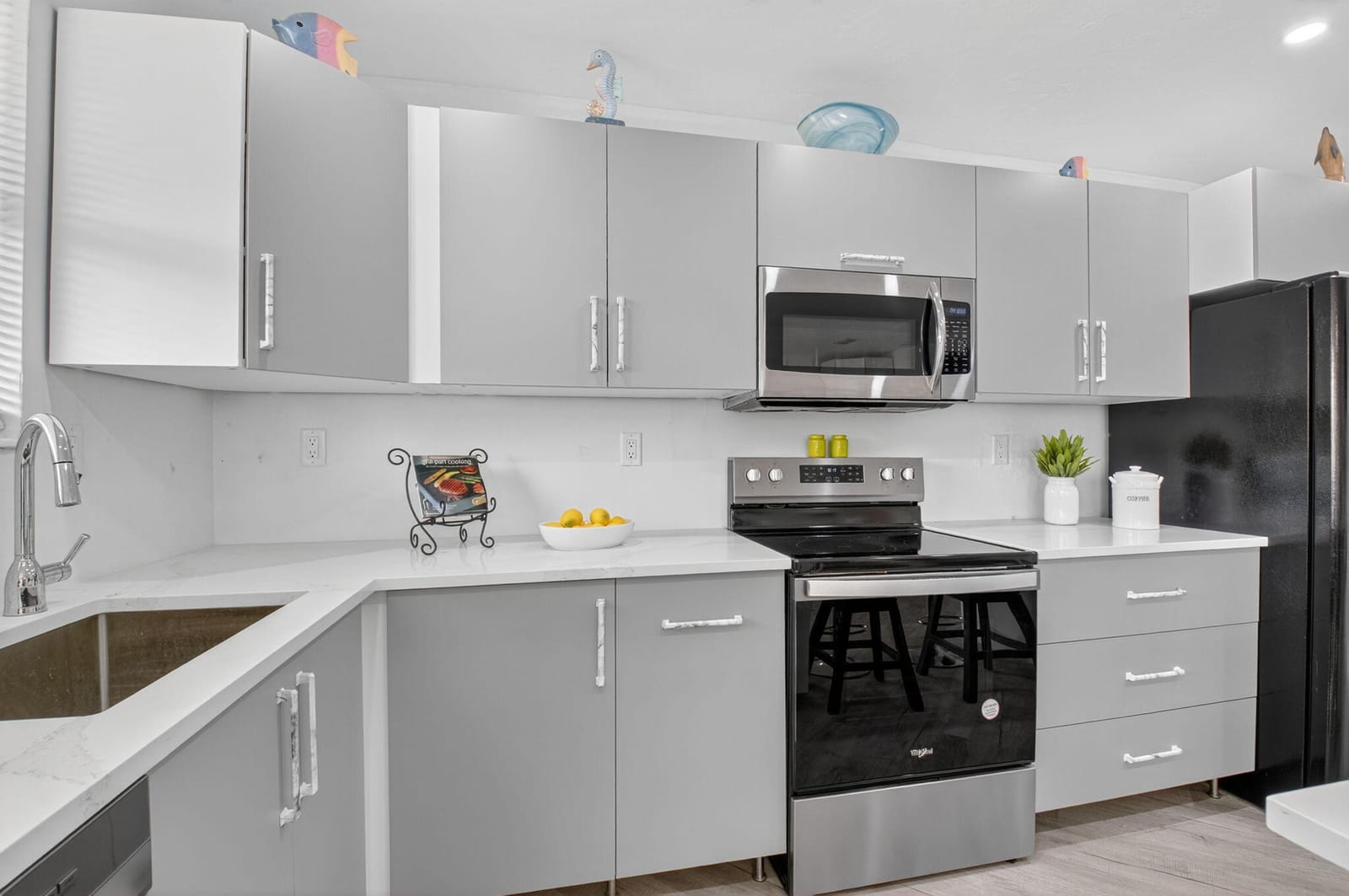 930 Osceola Drive 8 — photo 11