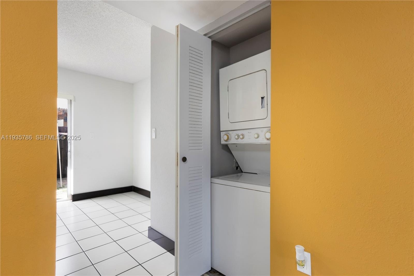 8262 NW 5th Lane 392, Miami, FL 33126 photo 7