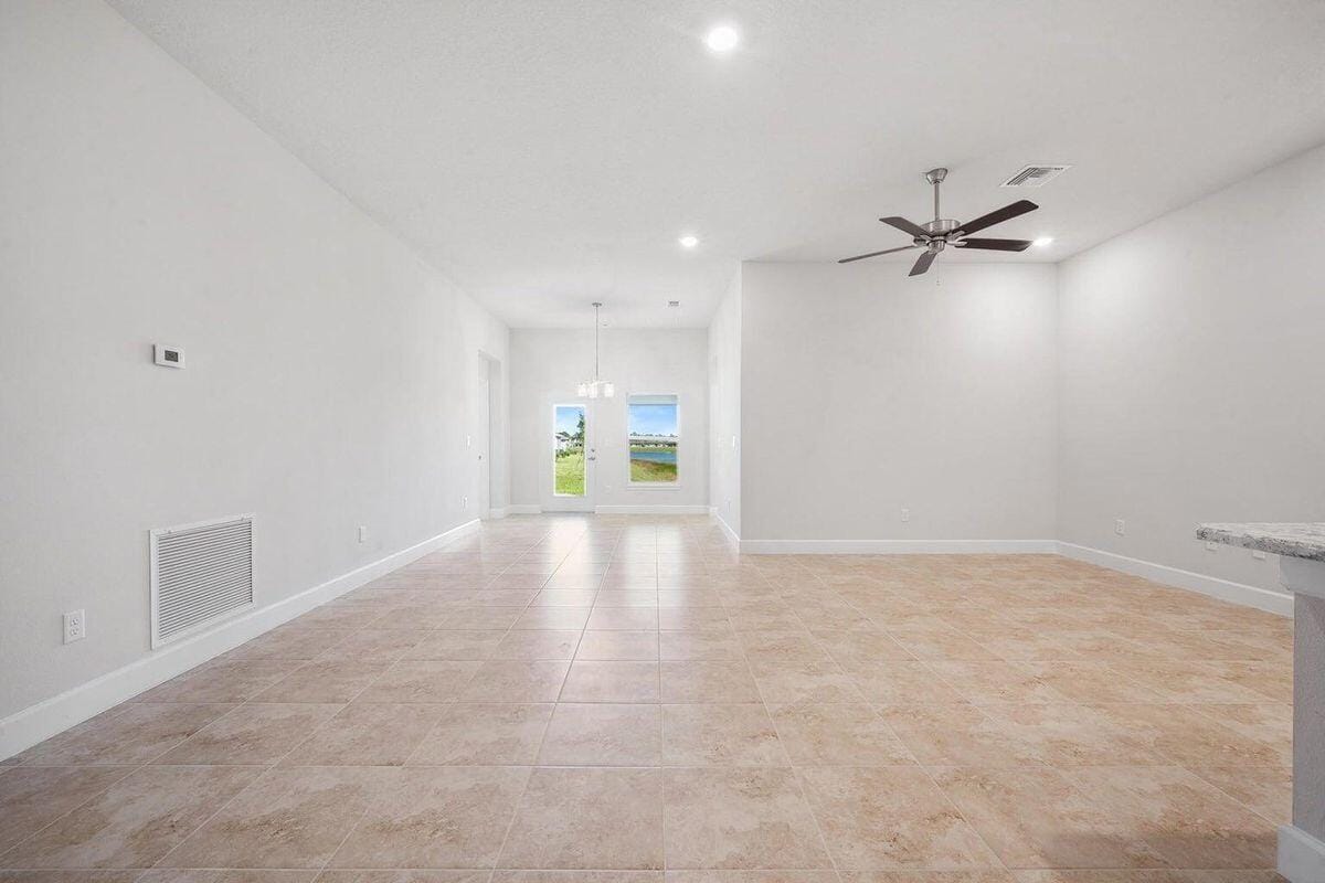8625 Giovanni Avenue, Fort Pierce, FL 34951 photo 11