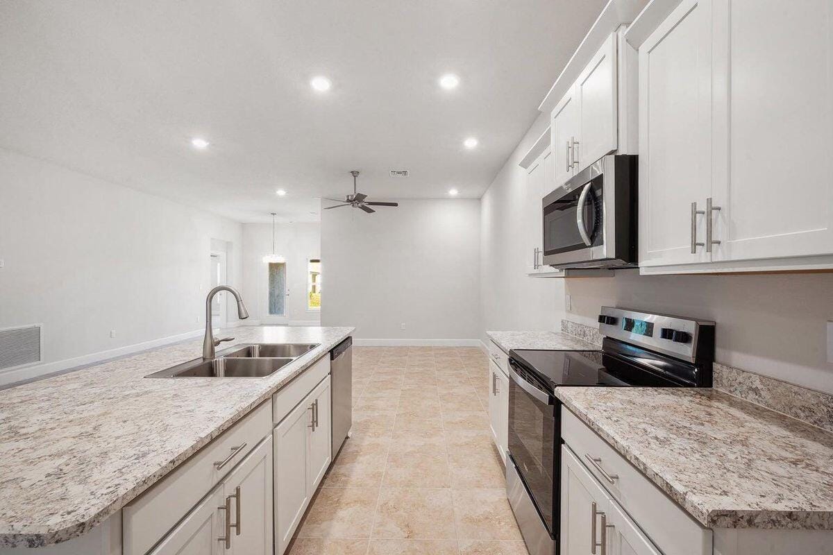 8625 Giovanni Avenue, Fort Pierce, FL 34951 photo 8