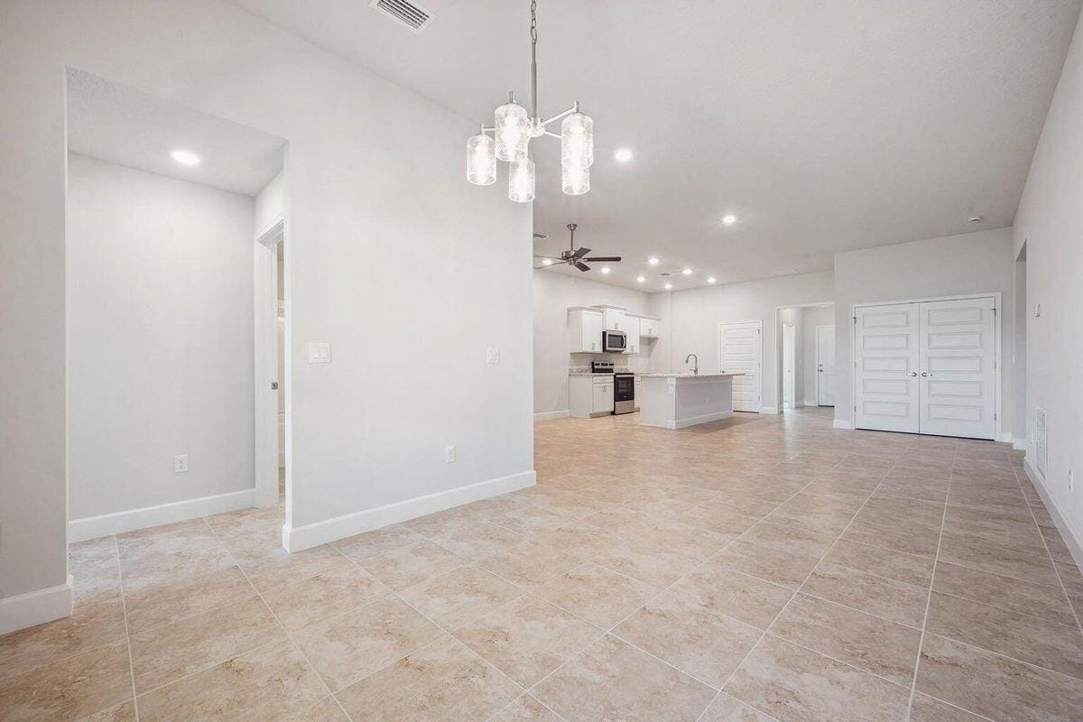 8625 Giovanni Avenue, Fort Pierce, FL 34951 photo 10