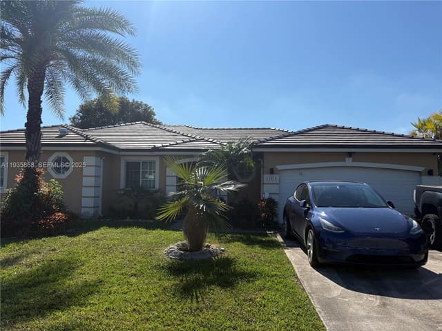 13016 SW 214th Terrace, sold in Oak South Estates, Miami, FL