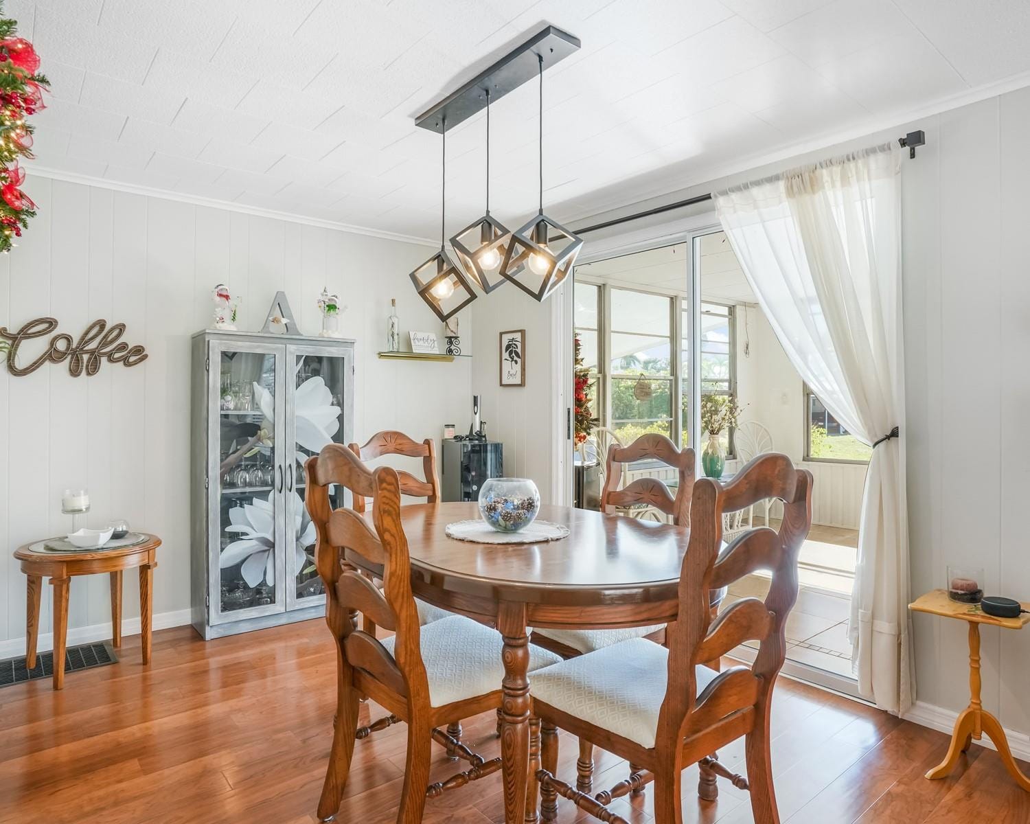 3141 Teakwood Lane — photo 4