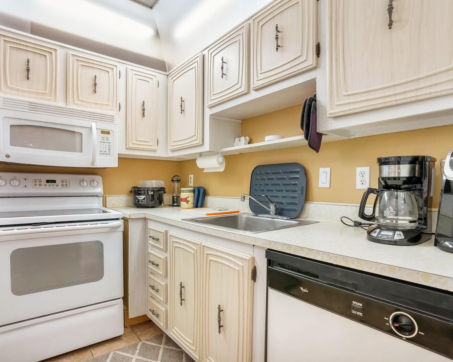 2851 Somerset Drive 205, Lauderdale Lakes, FL 33311 photo 11