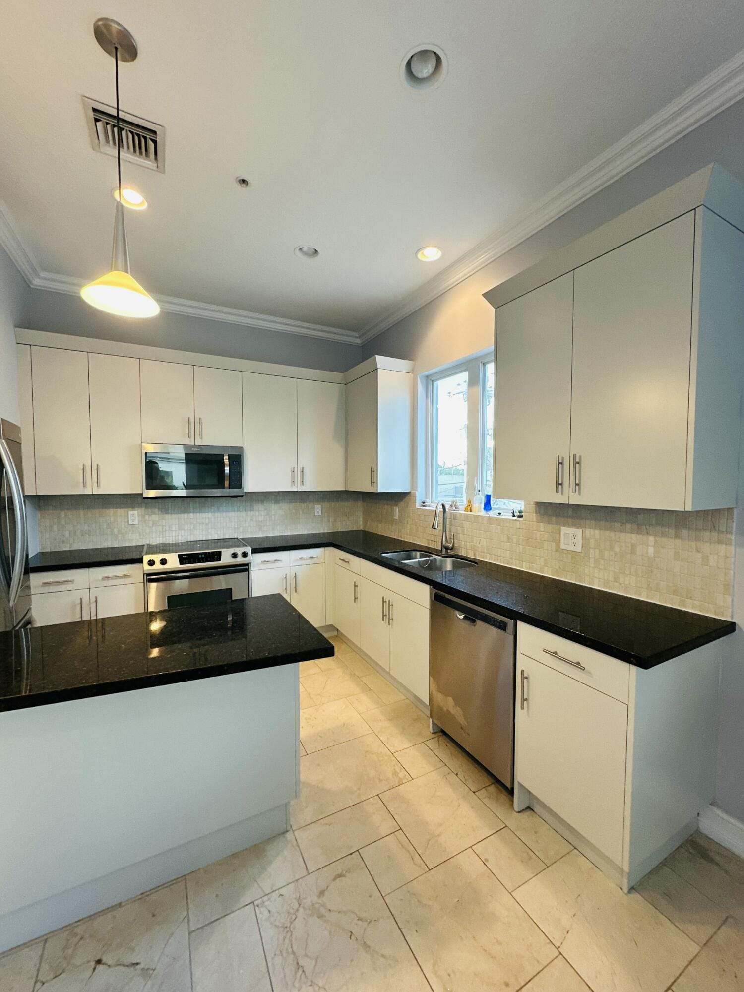 12 SE 1st Avenue 201, Delray Beach, FL 33444