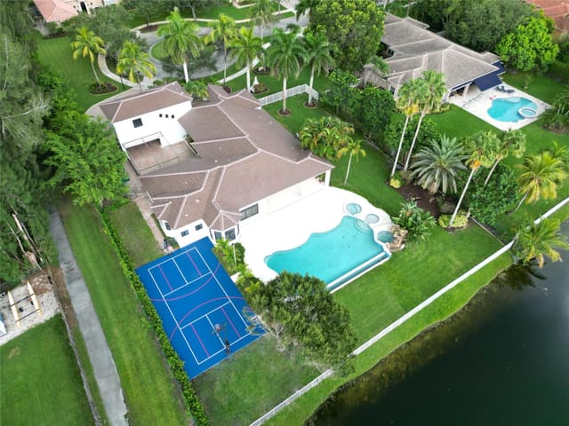 2931 SW 139th Terrace, sold in Groves Park, Davie, FL