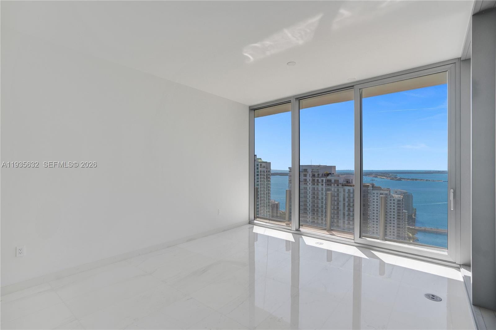 300 Biscayne Blvd Way 3704C, Miami, FL 33131 photo 13