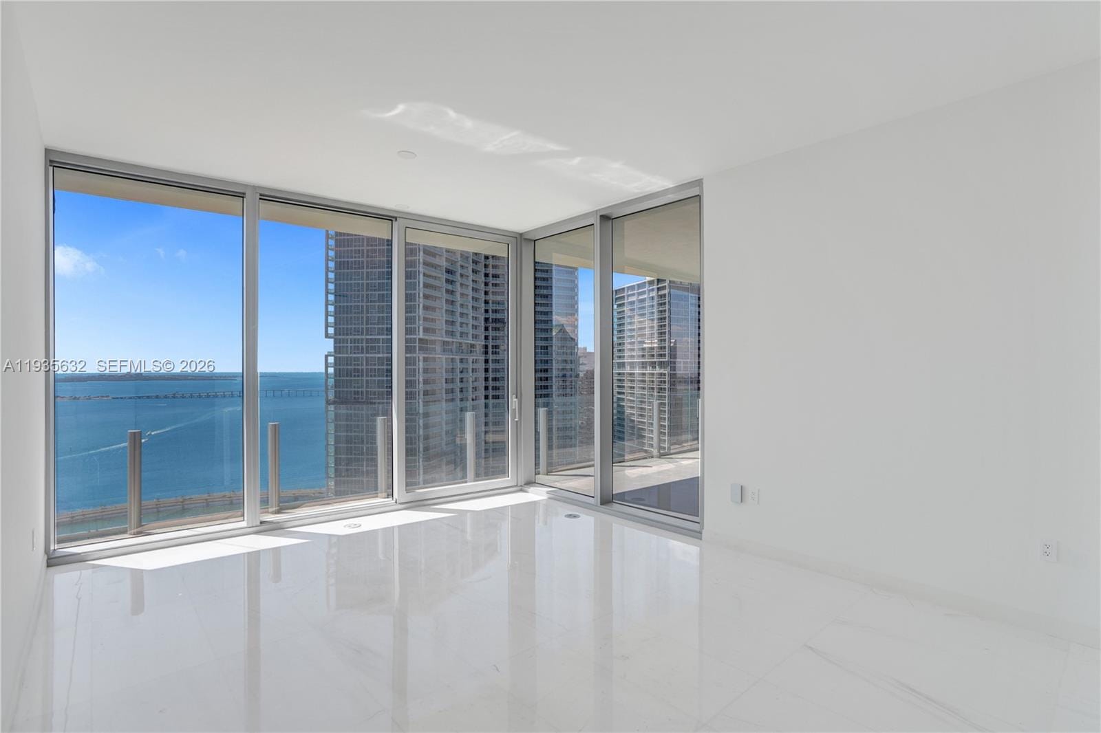 300 Biscayne Blvd Way 3704C, Miami, FL 33131 photo 14