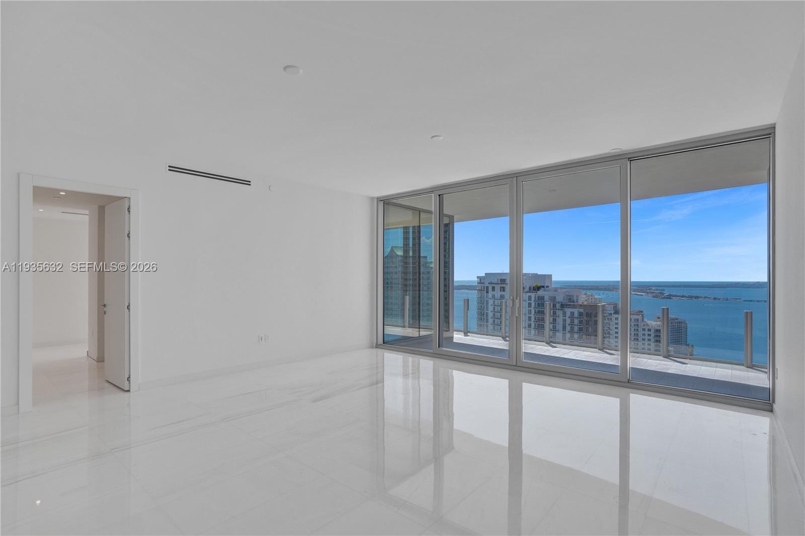 300 Biscayne Blvd Way 3704C, Miami, FL 33131 photo 16