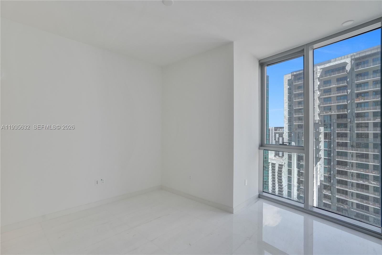 300 Biscayne Blvd Way 3704C, Miami, FL 33131 photo 18