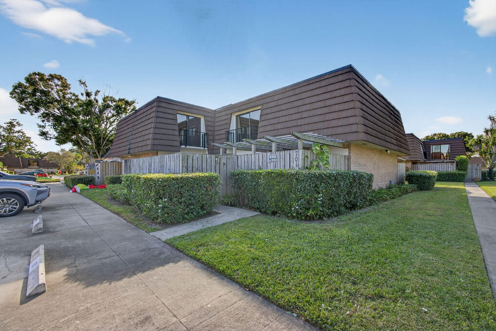 701 7th Lane, Palm Beach Gardens, FL 33418