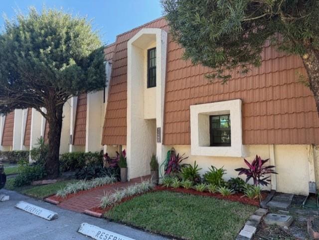 11580 NW 1st Street 11580, sold in Chateaulaine, Plantation, FL