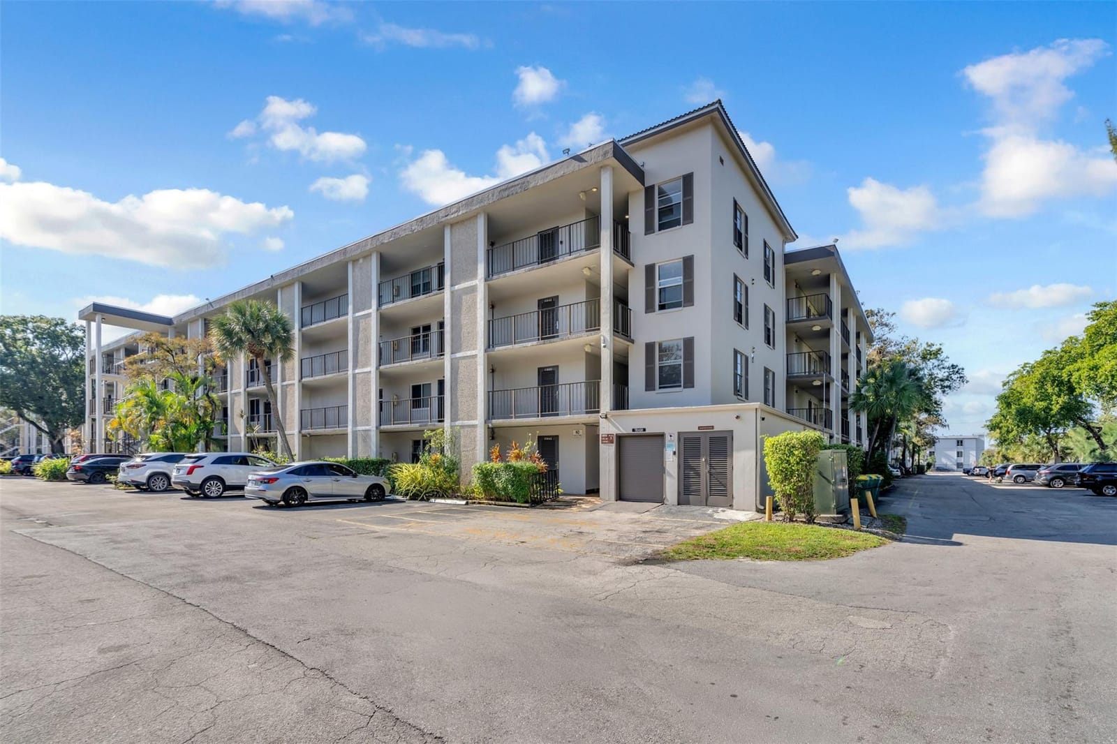 4850 NW 29th Court 221, Lauderdale Lakes, FL 33313 photo 18