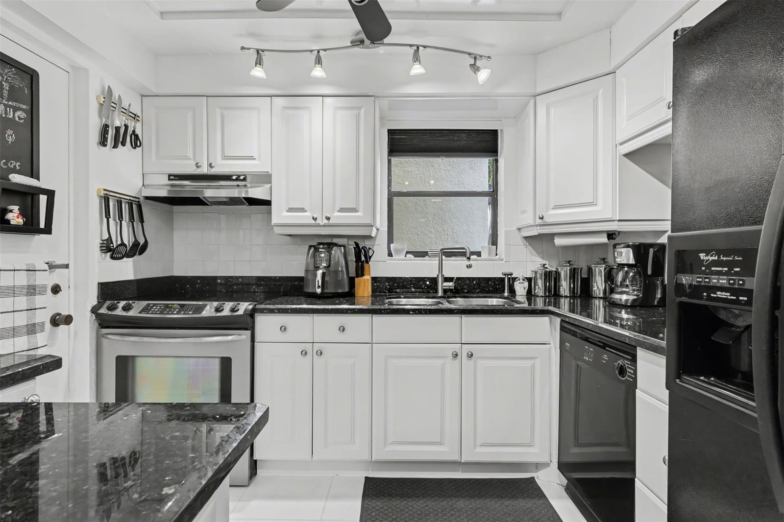2307 S Cypress Bend Drive 106a, Pompano Beach, FL 33069 photo 14