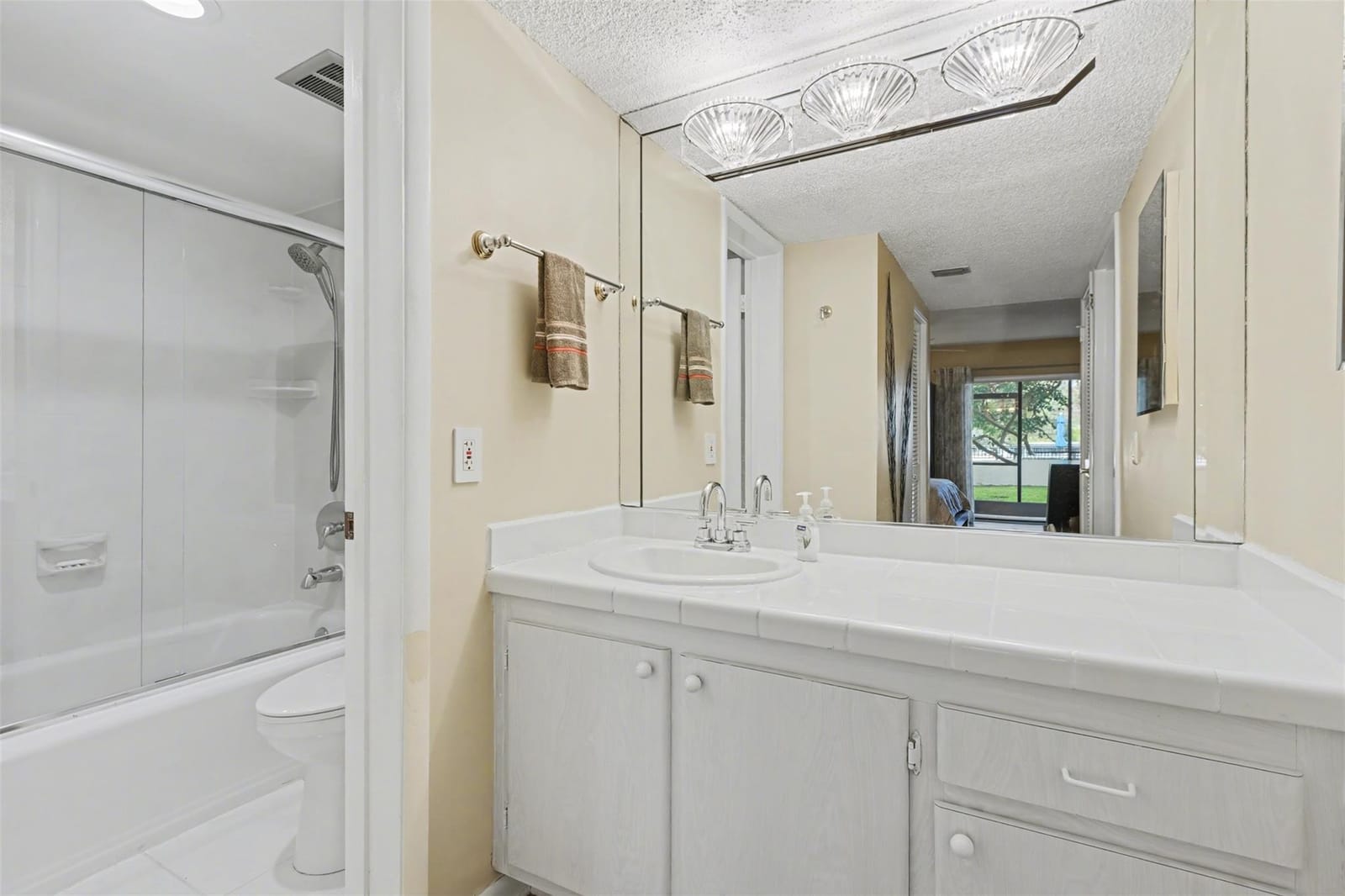 2307 S Cypress Bend Drive 106a, Pompano Beach, FL 33069 photo 23